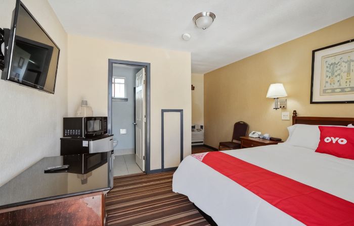 OYO Hotel Luling TX Downtown I-10/US-90