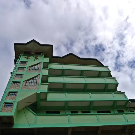 Shamrock Tavern Inn