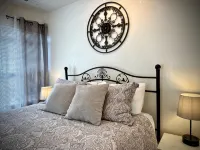 Riverfront on the Rogue! Ideal Southern Oregon location