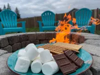 5Br Vacation Home Hot Tub/Game Room/Water Views/BBQ/Firepit/LG Yard - 4성급