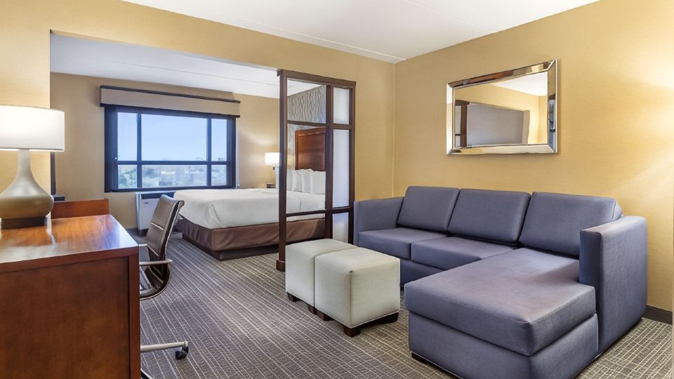 Comfort Inn & Suites Logan International Airport