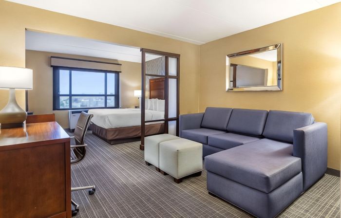 Comfort Inn & Suites Logan International Airport