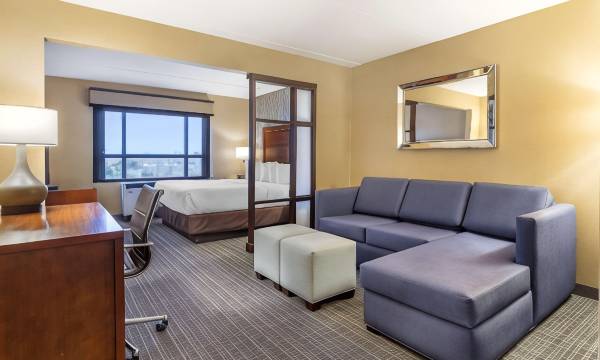 Comfort Inn & Suites Logan International Airport