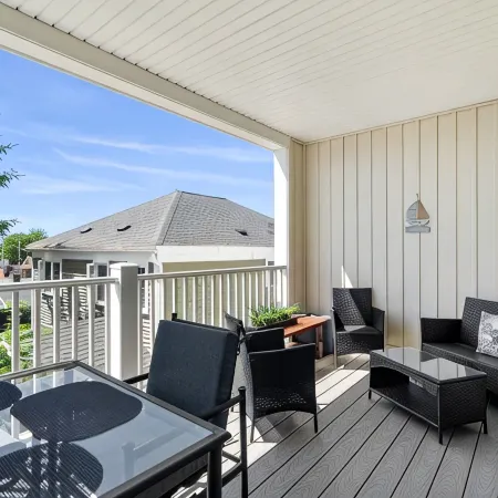 Experience modern luxury in this high-quality 1-bedroom condo.