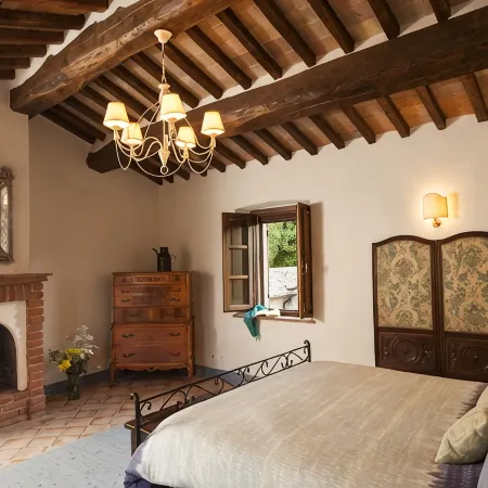 Luxury Cortona View Hilltop Villa