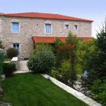 Kiriaki Guesthouse & Suites - 4-Star