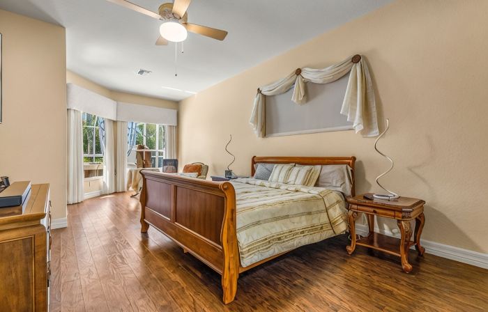 Cozy retreat in Spring Hill, 3 beds, 3 baths w/heated Pool  and Hot Tub