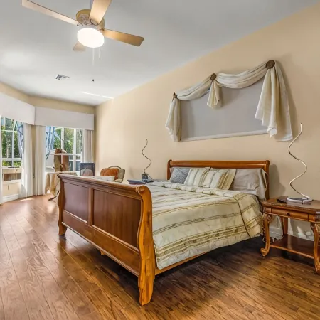 Cozy retreat in Spring Hill, 3 beds, 3 baths w/heated Pool and Hot Tub