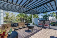 Oceanview FAST WiFi Private Yard Pool Executive Chef Staff Amazing Views - Villas