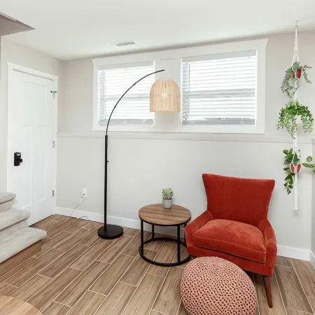 Modern Boho Townhome w/Hidden Reading Nook Near Downtown Des Moines!