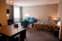 Raketa Hotel - parking