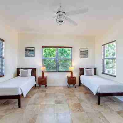 Seashore Villa Beachfront Oasis Rooms