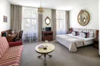 Old Time Hotel - โฮมสเตย์