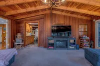 Lake Home/Hot Tub/Game Room/Large Outside Fire Pit/Entertainers Kitchen - 4 stjerner