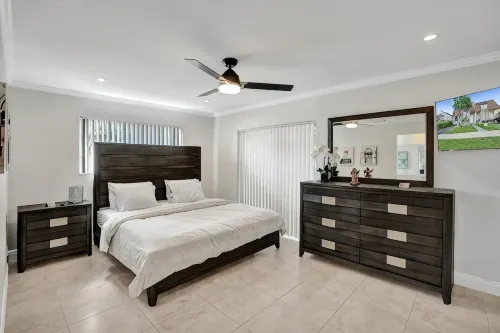 3 BR by Hard Rock Guitar Hotel Casino minutes away - balcony