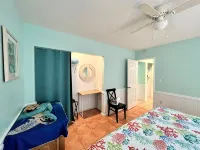 Blair's Bungalow - Exceptional Value! 2 Bdrm Home w/Dock Slip Green Turtle Cay - 3 stjerner