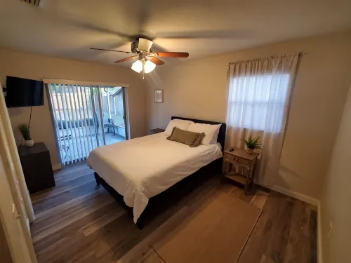 Welcome to Casa de Cruz where everything is a short drive away! Perfect for you! - Homestays