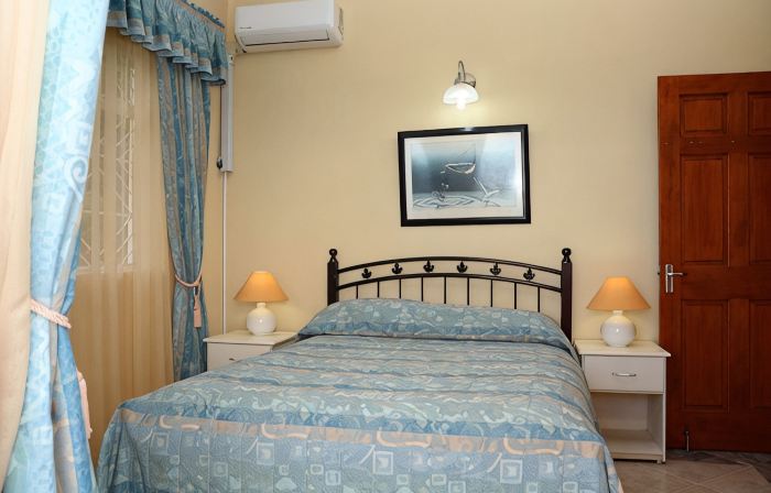 Two Bedroom Apartment with a Sea View close to the city center