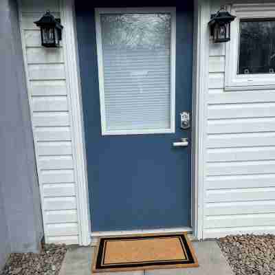 Cozy on Connaught. Central apartment in Halifax - very walkable! Others