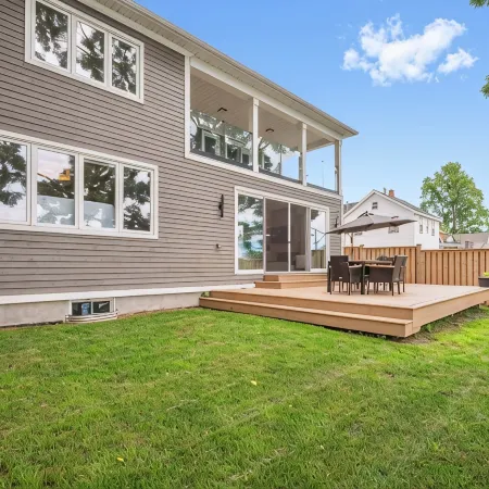 The Henley Luxe | Waterfront | Home Gym | Wineries