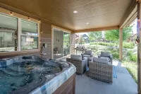 Modern Mountain Golf/Ski/Lake Retreat w/ Hot Tub - 무료 와이파이