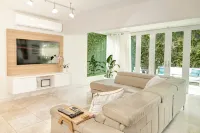 The Coral · Private Pool · 4Br Gated Community · Isla Verde, PR - 4-Sterne