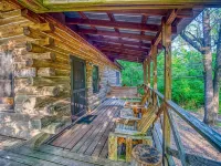 The Big Buffalo sleeps 15 with Hot Tub - Wifi