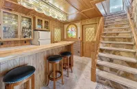Lake front home in Solon, close to University of Iowa, Iowa City & Cedar Rapids. - 4-Star