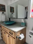 Newer Cozy Cottage w/ Saltwater Spa! - Wi-Fi