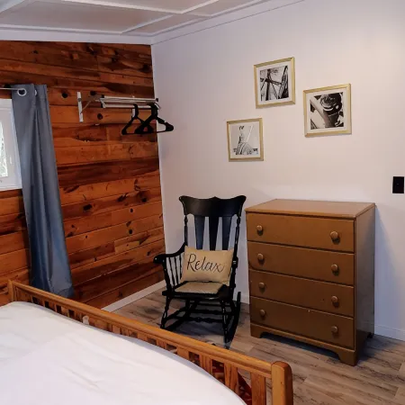 Fantastic 4-bdrm Lake House in Cedar River
