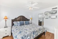 NEW LISTING!Stunning Sea Place Renovated -Oceanview 1st floor 2bd/bath - 3 stjerner