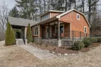 The Bungalow at Purple Martin Greenway - 3-Star