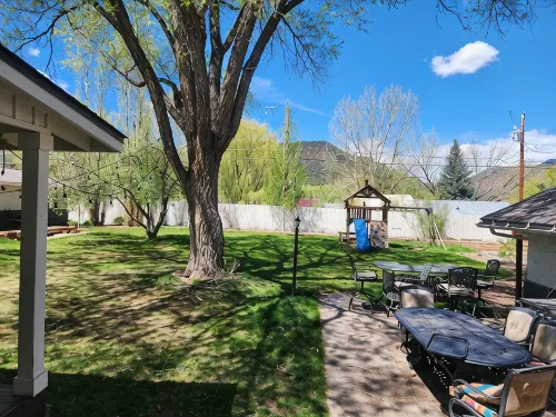 Beautiful 5 bedroom home w/ access to hot tub/pool 25 mins to Glenwood or Vail! - 5-Star