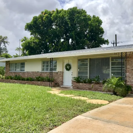 Impeccable 4 BR 2 Bath home near Delray Beach and famed Atlantic Ave