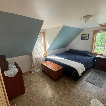 Lovely 4 Br, Hillside Hideaway, Sled Access/ATV