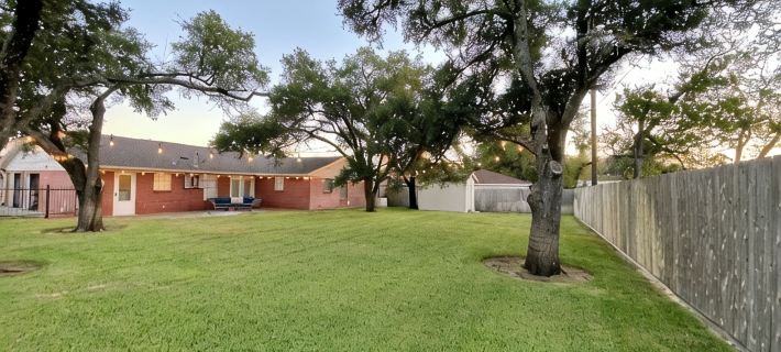 Three Bedroom ~ 8 Mins to A&M ~ Quiet Neighborhood ブライアンのホテル