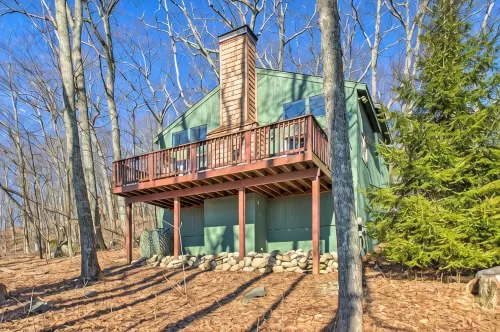 Cozy Wintergreen Ski Chalet -Hot Tub-Walk to Slopes & Family Friendly! - 4-Star