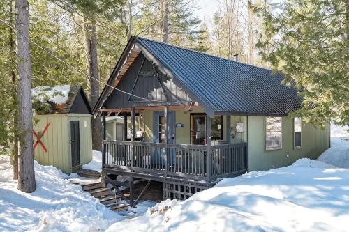 Sugarloaf camp - ski/ outdoors rustic retreat - Hytter