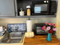 Downtown Summerville Historic District Studio - Boutique