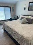 Remodeled 1 Bedroom w/ Additional Sofabed, relaxing  in the Galena Territories - 4-Star