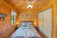Beautiful Sacandaga Lake Cabin in Adirondacks w/ private lake access - Chalets