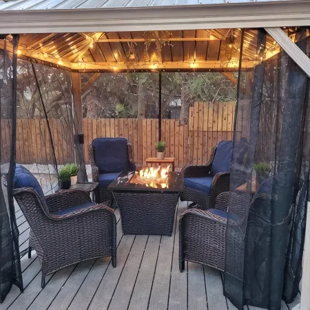 Fully renovated cozy home in the heart of Salmon! No cleaning fees!