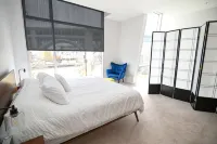 Modern Home in the Heart of Cleveland Flats - balcony