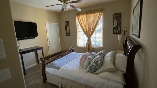 Private access, private room, private bathroom - Boutique