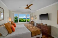 PRIVATE CORNER UNIT WITH SPECTACULAR OCEAN FRONT VIEWS - Beach