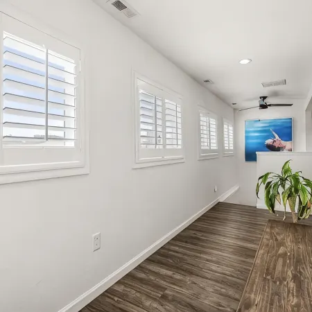 Seaside Breeze - 4BR 3BA 5 min. Walk to Beach