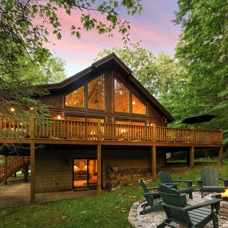 Logged & Loaded Cabin! 9Min to WISP! Hot tub, fire pit! Pets! EV charger!