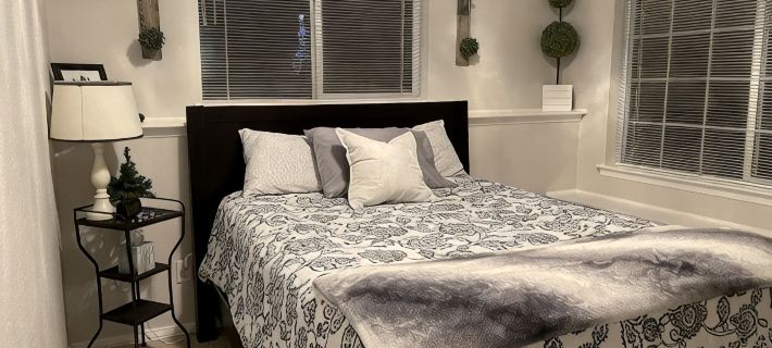 Spacious home apartment in park like setting Hotele w: Bellingham