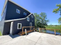 Relax N Rentals Waterfront 3Br up Algoma WI Kayaks Grill Fire Pit - 3-Star