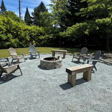 10 ppl/full house/relax/private yard/wifi/games/kid space/fire pit/uniq art